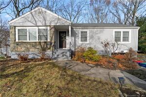 19 Hillcrest Road