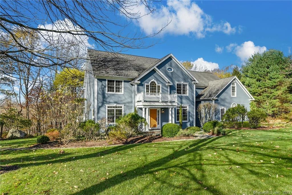 10 Erin Lane — exterior photo