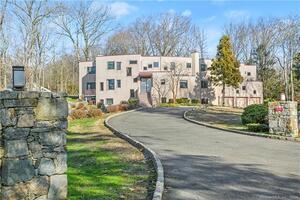 245 Long Close Road