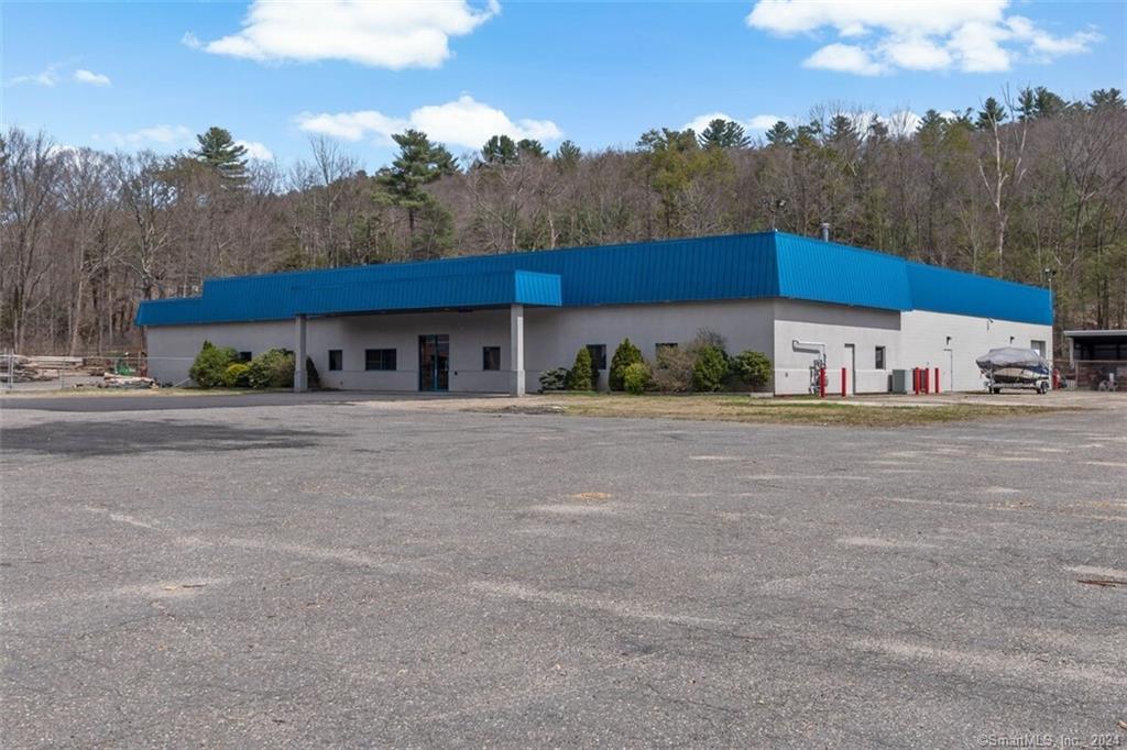 588 Winsted, Torrington CT Real Estate Listing