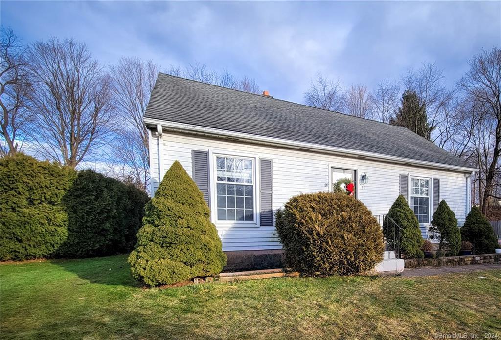 54 Bret Drive, Meriden, Connecticut Residential for sale, 170617371 Calcagni Real Estate