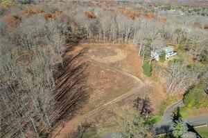 Homes for sale in Chester, CT | 11 Kings Hwy, Chester, CT 06412 | MLS# 170533629