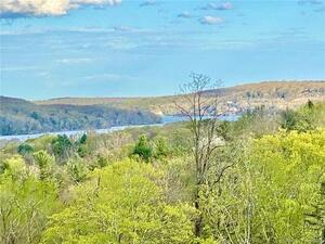 Homes for sale in Chester, CT | 11 Kings Hwy, Chester, CT 06412 | MLS# 170533629