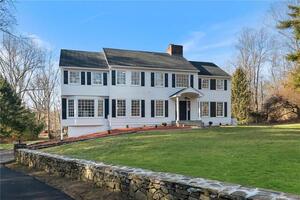 5 Fresh Meadow Road