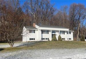 8 Meadow Lane