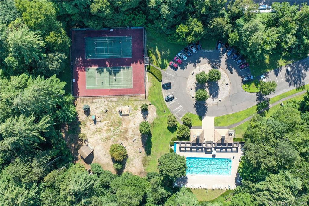 Farmington Woods Realty