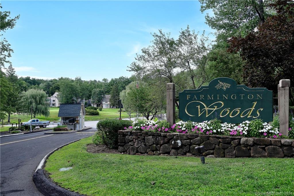 Farmington Woods Realty