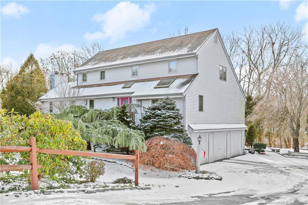 6121 Main Street — exterior photo