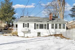 4 Willowbrook Drive