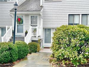 180 Rowayton Woods Drive, Unit 180