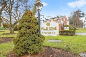 98 Valley Road, Unit 4