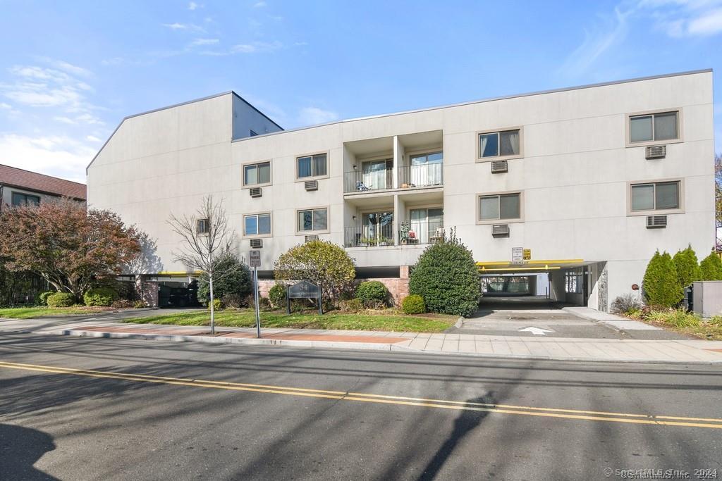 34 Crescent Street, Unit 2H — exterior photo