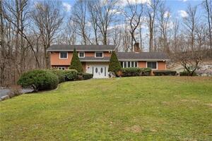 102 Northwood Lane