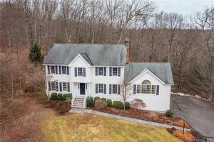 10 Mountain Manor Road