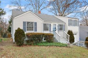 7 Hawthorne Drive