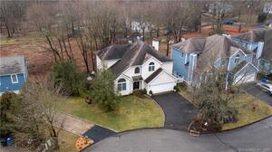 8 Riverwalk Lane