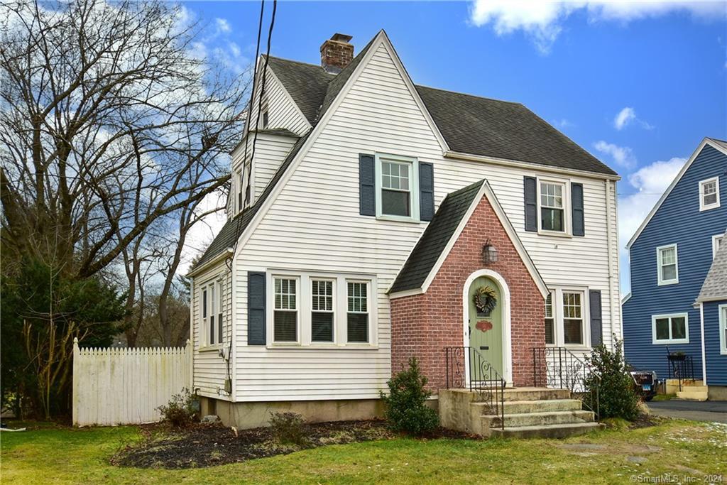 27 Lawton Avenue, Newington, CT 06111 - Thumbnail 2