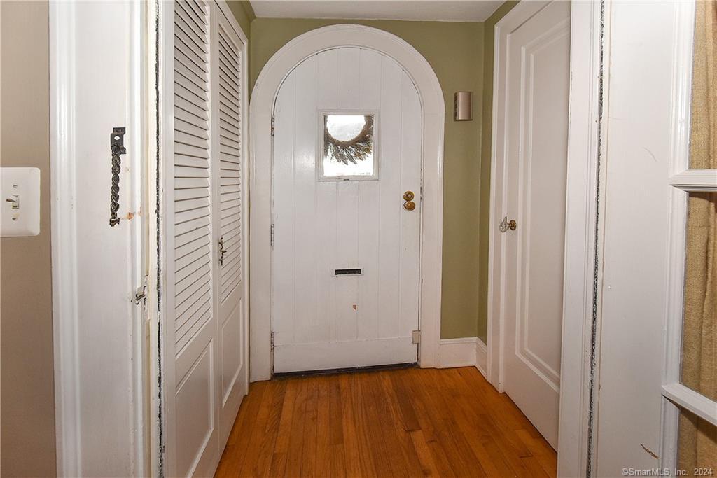 27 Lawton Avenue, Newington, CT 06111 - Thumbnail 4