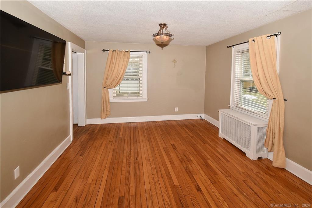 27 Lawton Avenue, Newington, CT 06111 - Thumbnail 15
