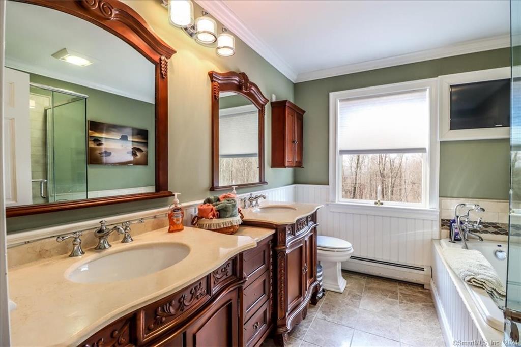 16 Saddle Ridge, New Milford, Connecticut 06776