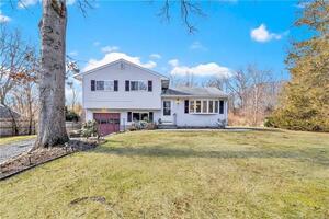 33 Stonecrop Road