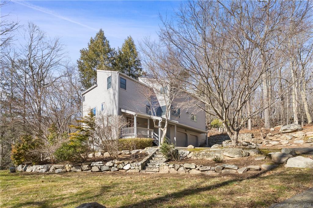 22 Indian Valley Road — exterior photo