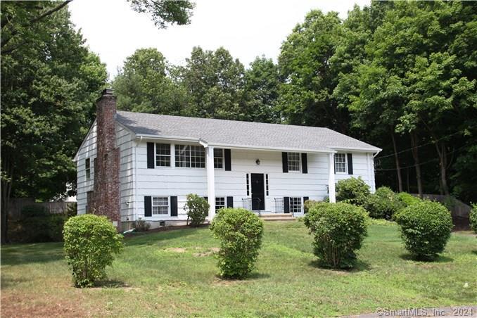 12 Loughran Avenue — exterior photo