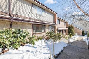 2437 Bedford Street, Unit C18