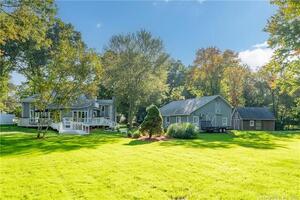 Homes for sale in Wallingford, CT | 940 Durham Rd, Wallingford, CT 06492 | MLS# 170602163