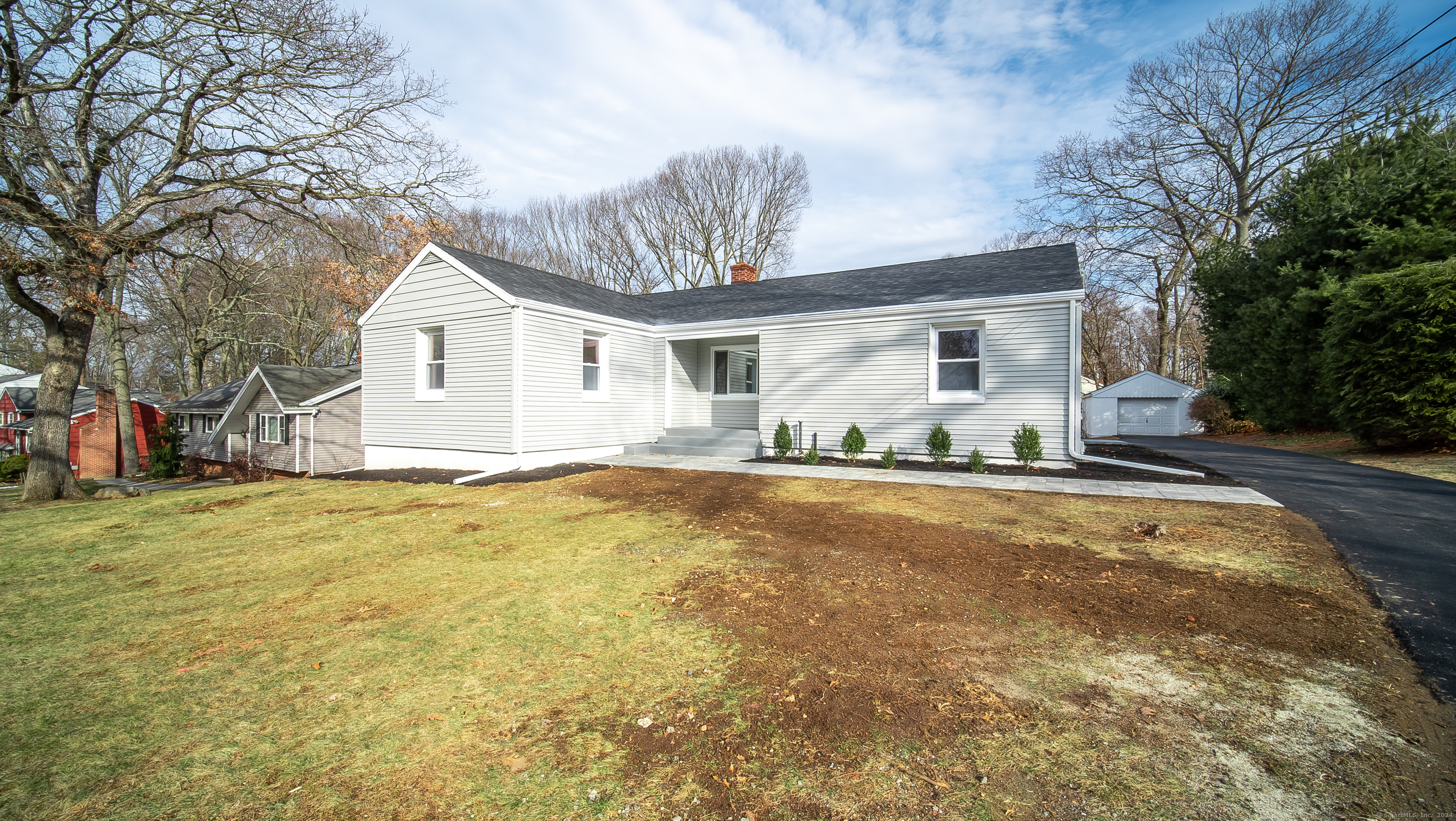 45 Leffert Road — exterior photo