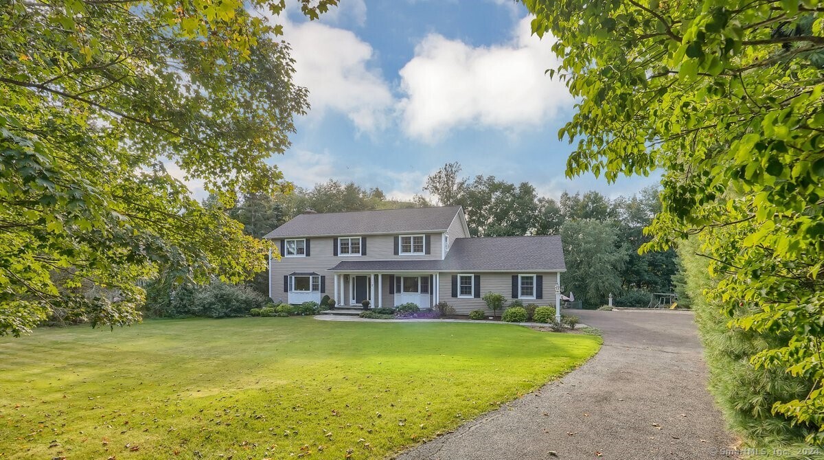 3 Taylor Drive, New Fairfield, CT 06812