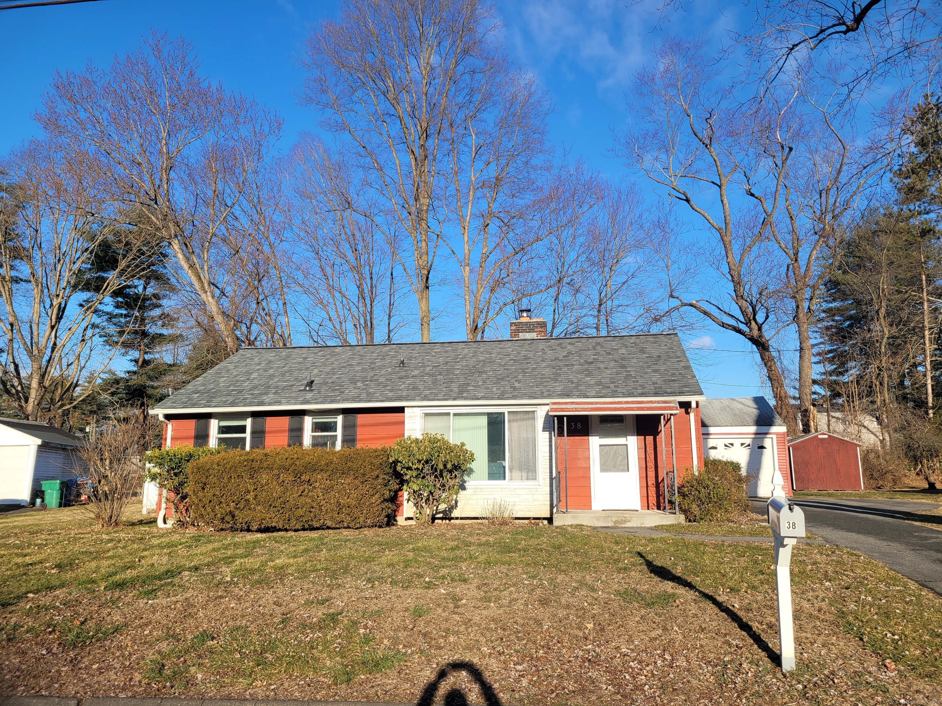 38 Cottage Grove Circle Bloomfield CT