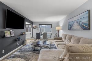 4 Glenwood Avenue, Unit APT A8