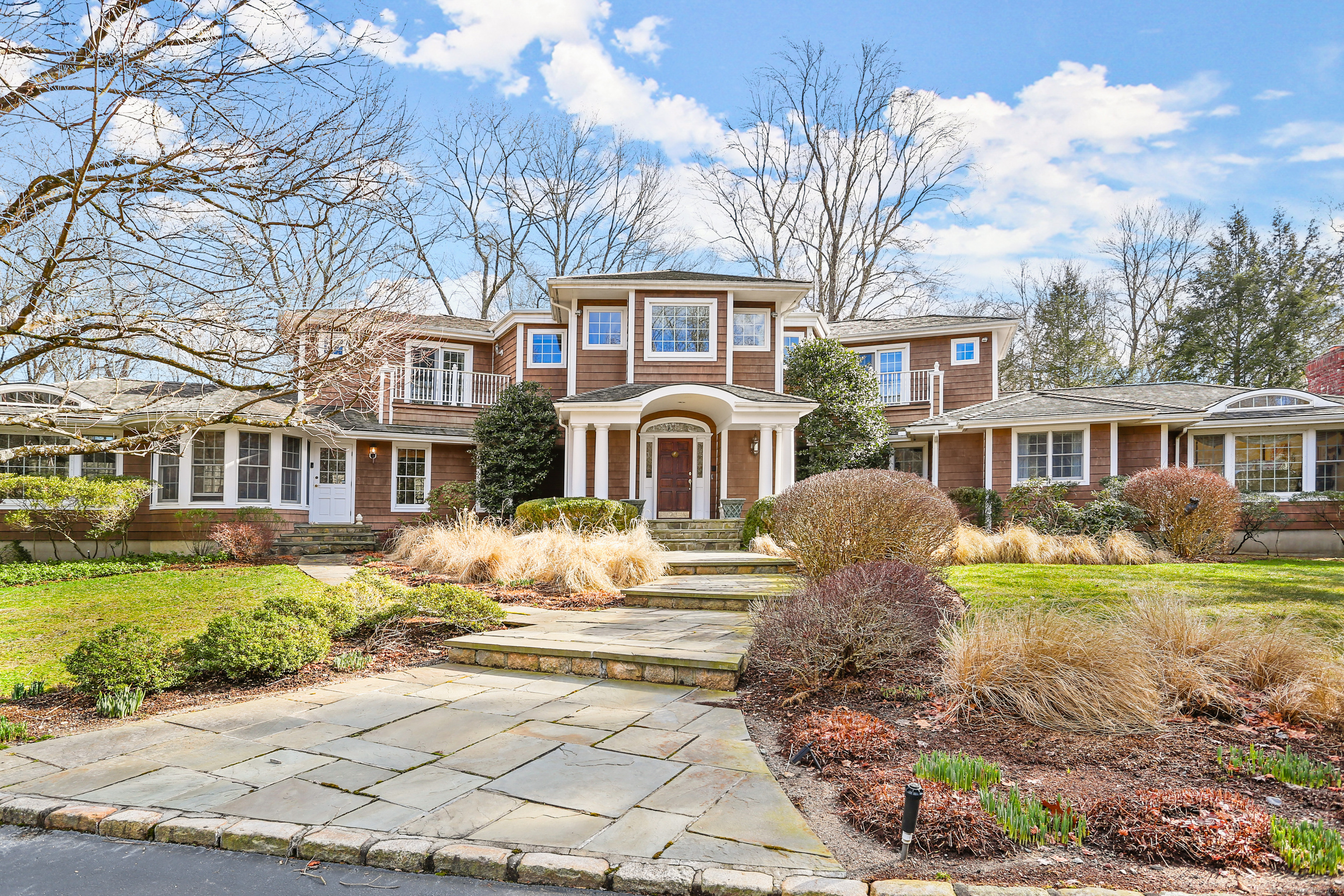 41 Lake Wind Road New Canaan CT