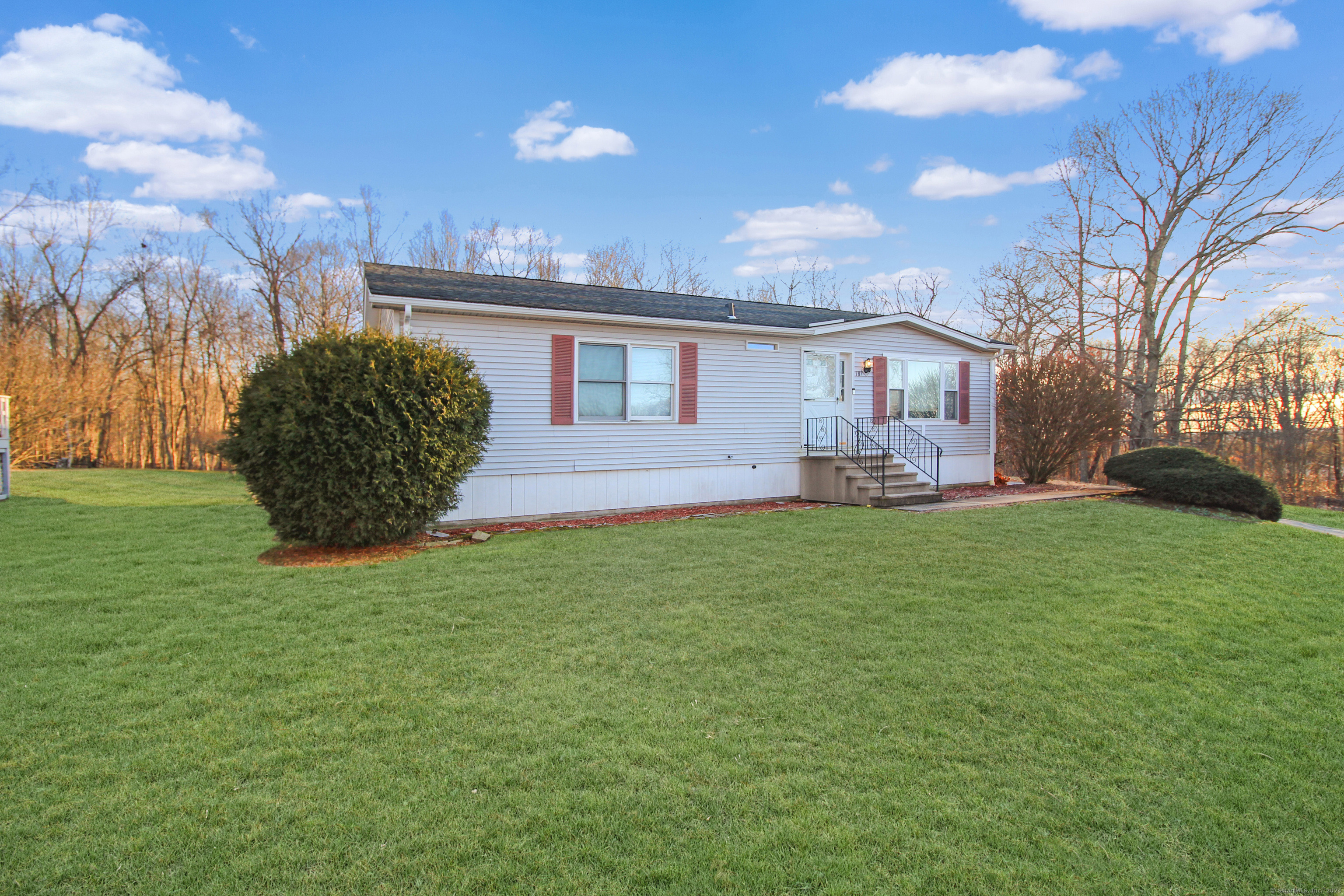 187 Colonial Road Plainfield CT