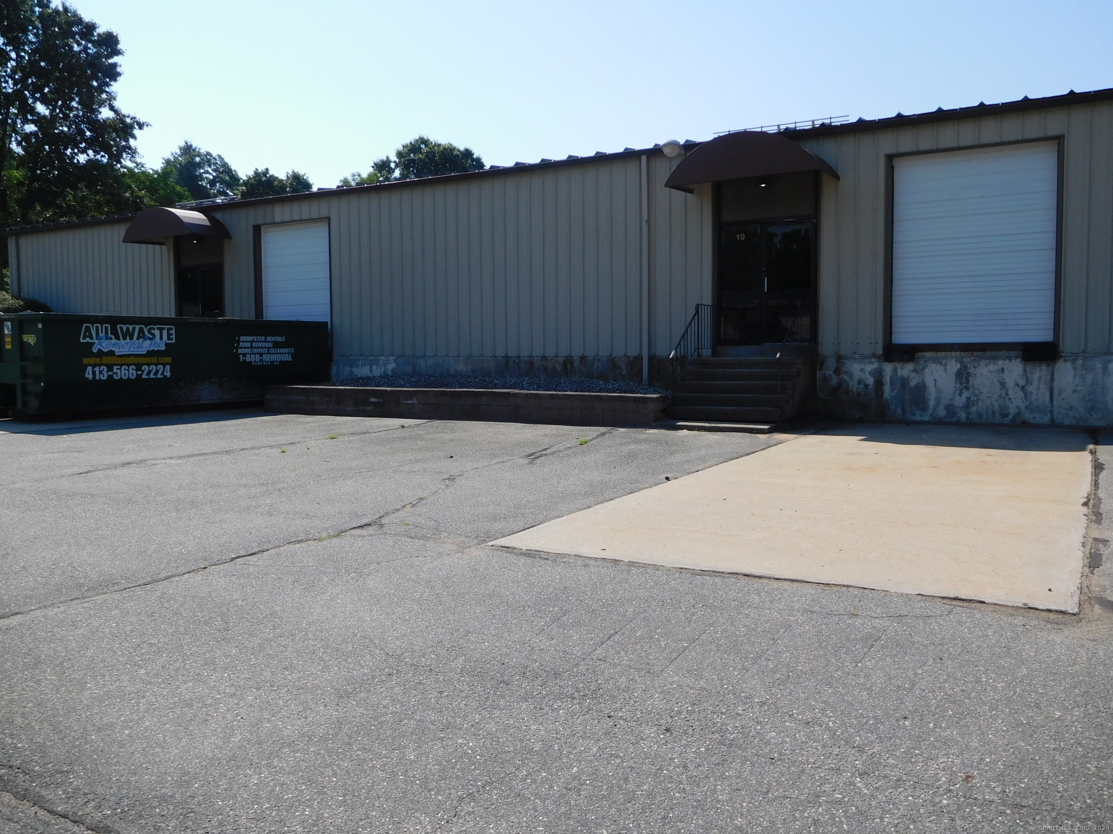 THIS PRIME INDUSTRIAL CONDO PARK UNIT IS AVAILABLE FOR LEASE. 1390 +/- SQ FT, INCLUDES DOCK HEIGHT OVERHEAD DOOR. OFFICE SPACE 330 SQ FT AND 1 PRIVATE RESTROOM IN UNIT. HIGH TRAFFIC AREA WITH EASY ACCESSS TO INTERSTATE 91 NORTH AND SOUTH ALONG WITH ACCESS TO RTE 5. TENANT IS RESPONSIBLE FOR RENT, ELECTRIC, HEAT(PROPANE), HOT WATER, TRASH, INSURANCE, CREDIT CHECK. THIS IS A GREAT SPACE FOR ALL TYPES OF CONTRACTORS, ADDITIONAL STORAGE TO CLEAN OUT YOUR HOME OR THE PERSON WHO HAS A HOBBY!