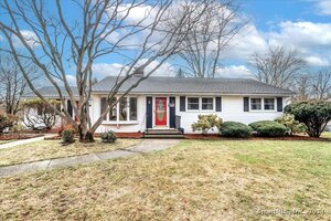 40 Little Plain Road
