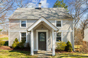 25 Sleepy Hollow Lane