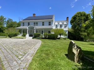 22 Spectacle Lane