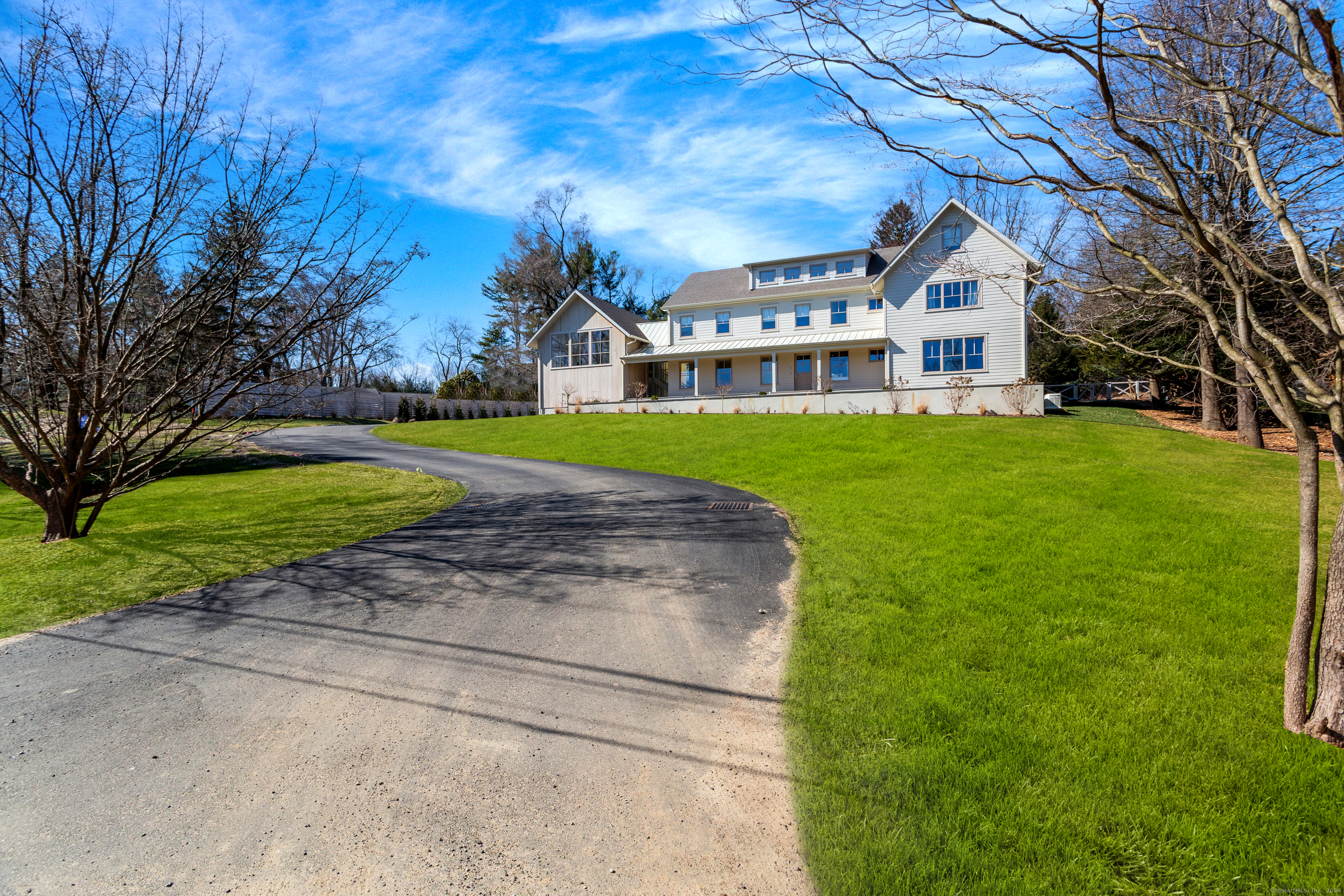 6 Bedford Drive — exterior photo