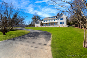 6 Bedford Drive