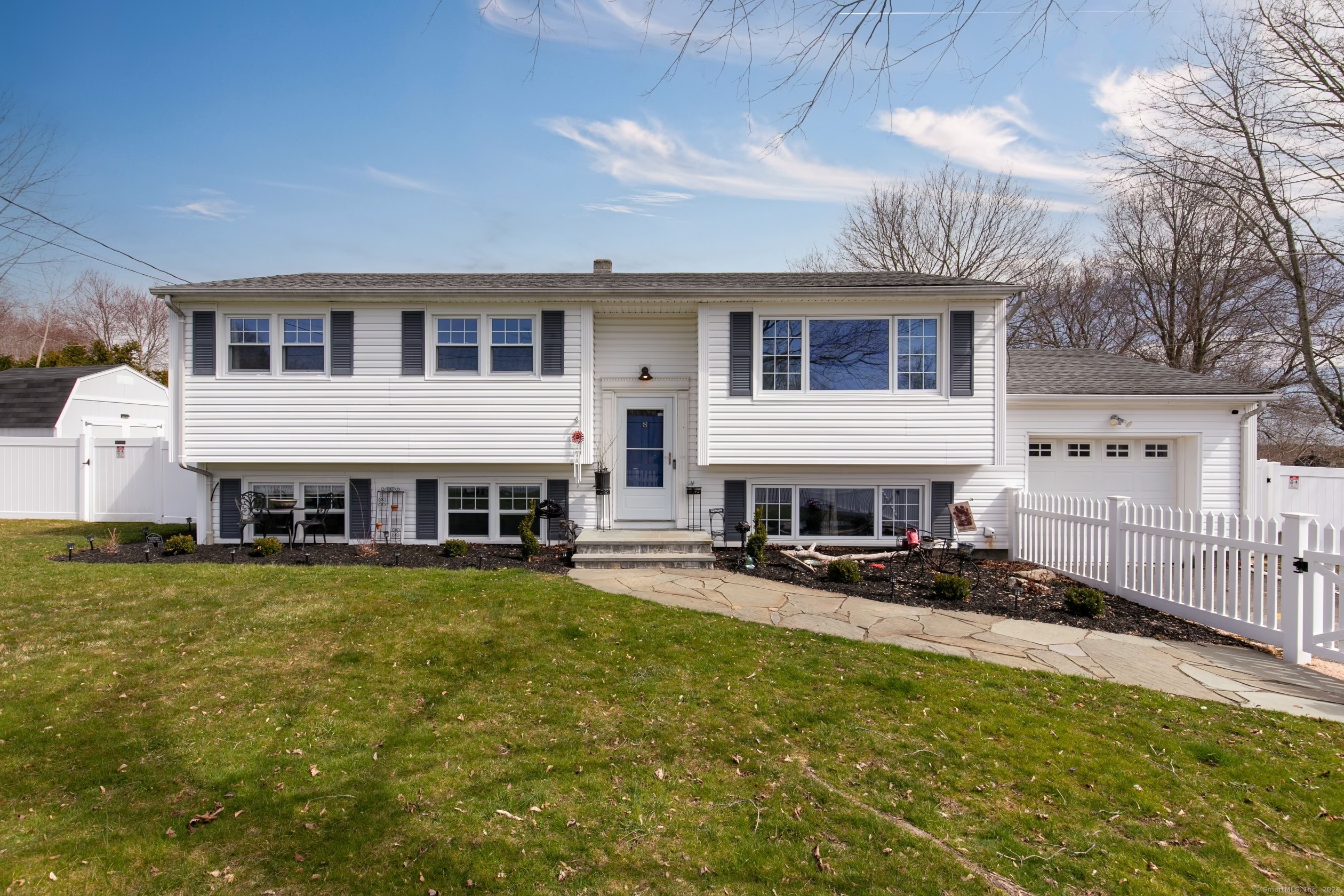 99 Kenneth Circle, Guilford, CT 06437