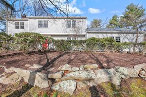 69 Ledgewood Drive