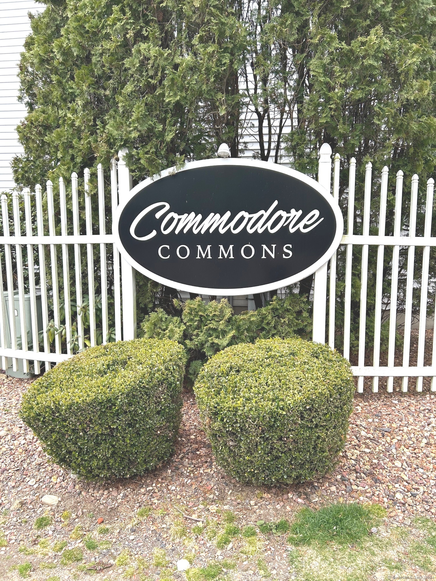 9 Commodore Commons Derby CT