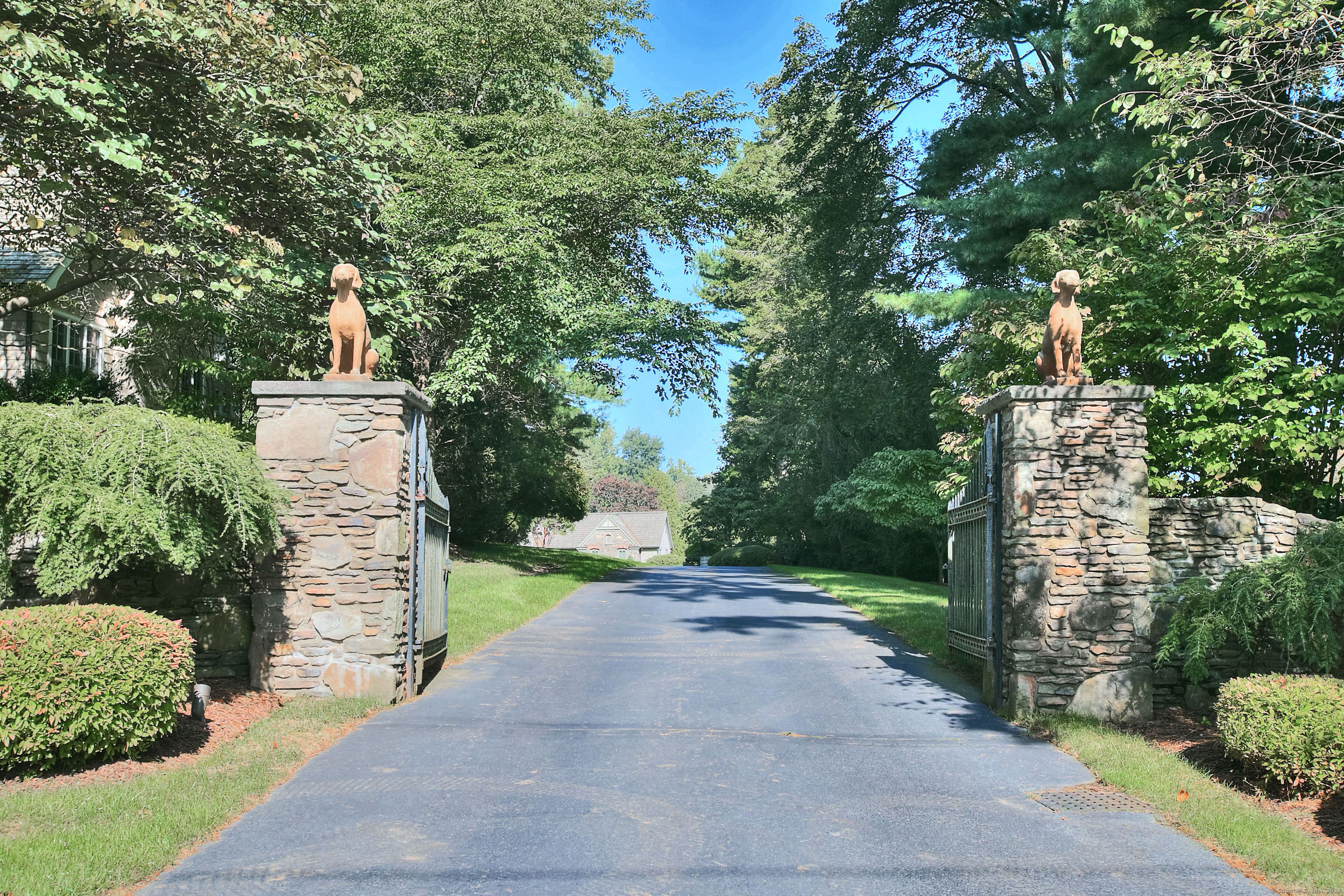 200 Mine Hill, Fairfield, Connecticut 06824