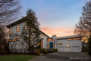 39 Danbury Avenue