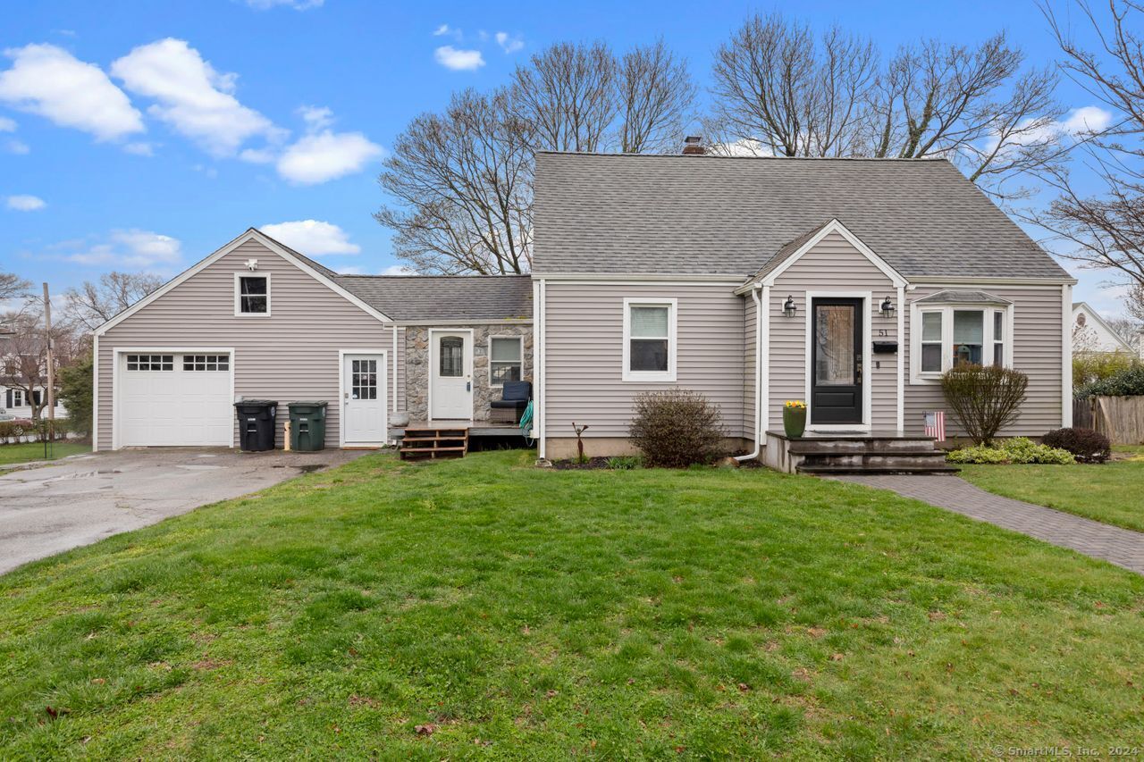 51 Colonial Avenue Milford CT