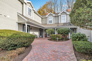 245 Mayfield Drive, Unit 245