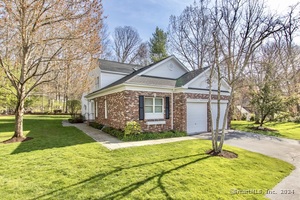 20 Wilton Hunt Road, Unit 20