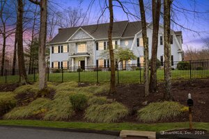 5 Oak Ridge Drive